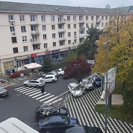 Garsoniera Centru Vechi English Park Craiova Exterior foto